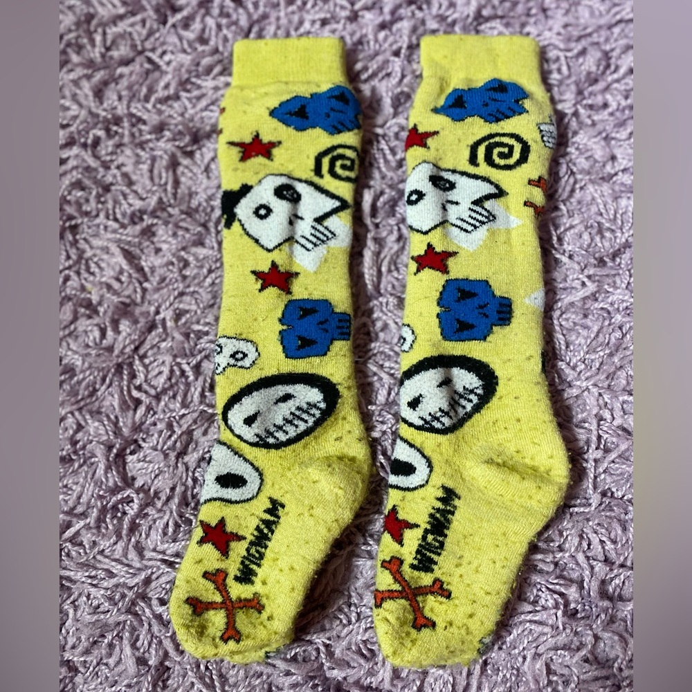 Wigwam kids ski / snowboard Socks with Skulls and Stars shoe size 1-2